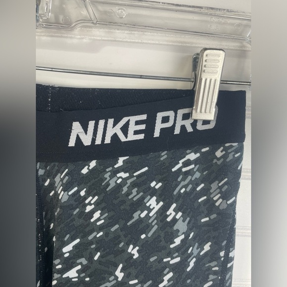 Nike Pro Black Patterned Stretchy Waistband Dri-Fit Leggings Size XL Kids GUC - Picture 9 of 13
